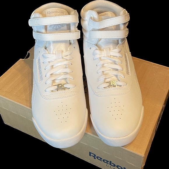 *NIB* REEBOK CLASSIC size 5 strap juniors kids white NEW 80s 90s Retro Vintage - Picture 2 of 7